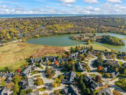 $639,900 | 2611 West Lake Vista Court, Mequon, WI 53092
