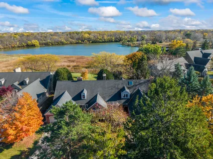 $639,900 | 2611 West Lake Vista Court, Mequon, WI 53092