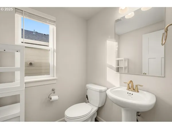 $560,000 | 6421 Southeast 22nd Street, Gresham, OR 97080