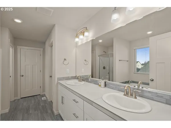 $560,000 | 6421 Southeast 22nd Street, Gresham, OR 97080