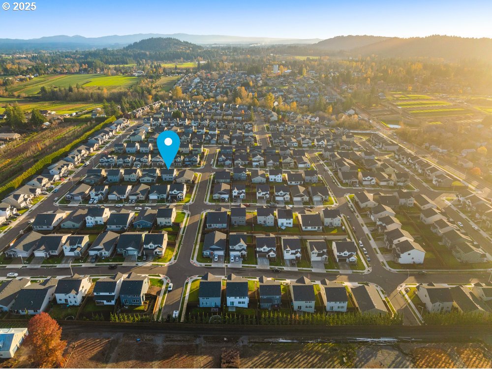 6421 Southeast 22nd Street Gresham, OR 97080 - Photo 34 of 39 a view of a city