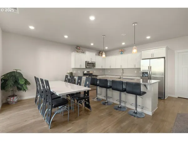 $560,000 | 6421 Southeast 22nd Street, Gresham, OR 97080