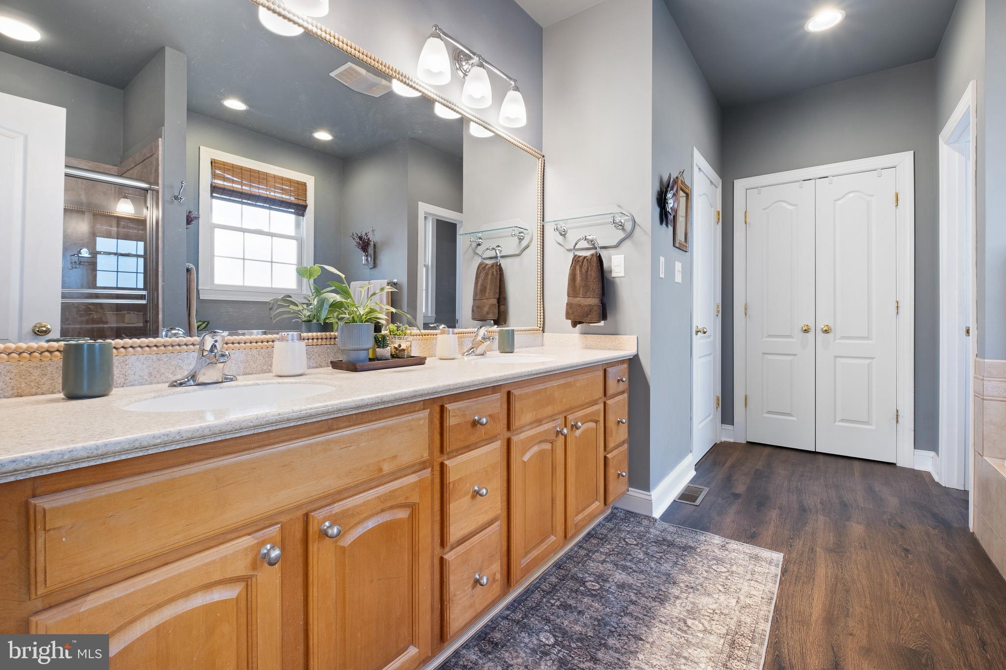 21 Darrel Road North East, MD 21901 - Photo 18 of 34 Ensuite bath