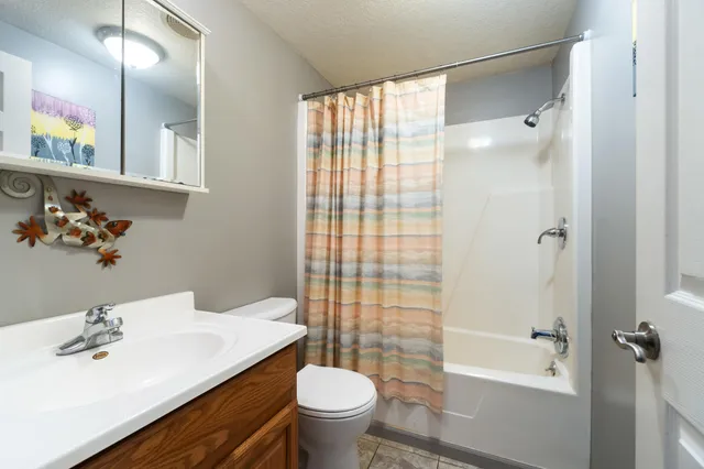 $205,000 | 10841 Waldron Road, Jerome, MI 49249