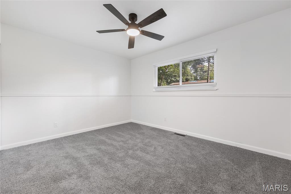 1975 Yaqui Drive Florissant, MO 63031 - Photo 17 of 34