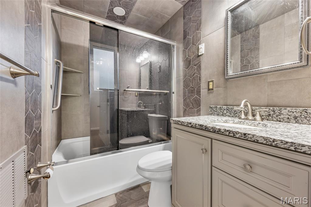 1975 Yaqui Drive Florissant, MO 63031 - Photo 21 of 34