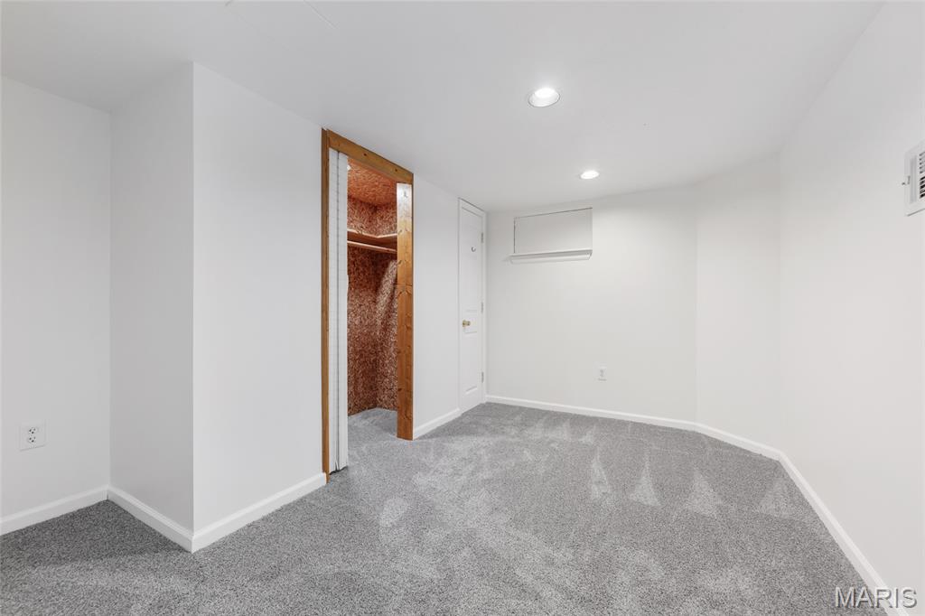 1975 Yaqui Drive Florissant, MO 63031 - Photo 27 of 34