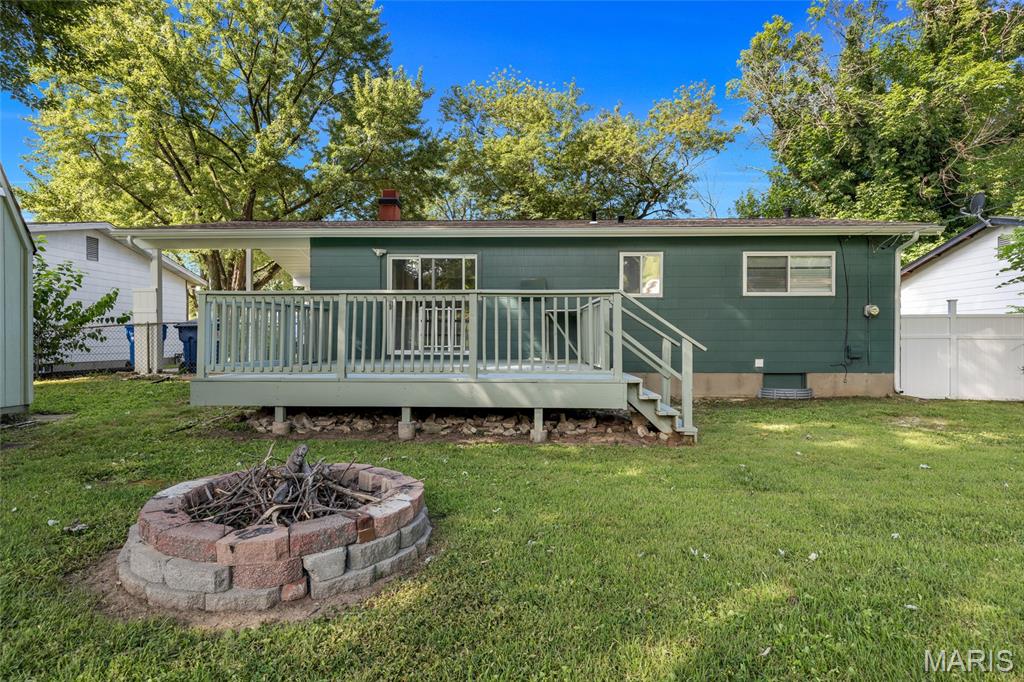 1975 Yaqui Drive Florissant, MO 63031 - Photo 33 of 34