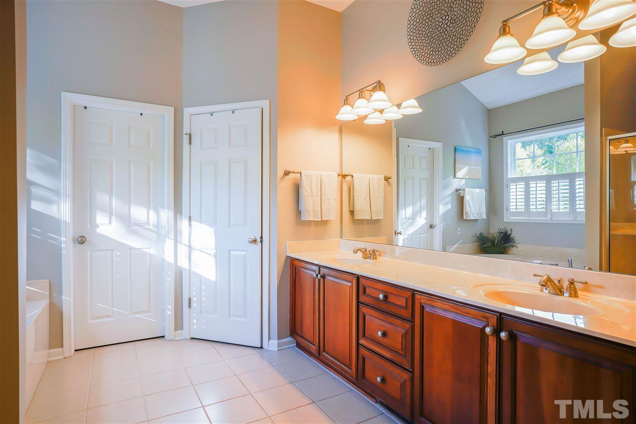 4428 Fairview Ridge Lane Apex, NC 27539 - Photo 14 of 25 Gallery Image 14
