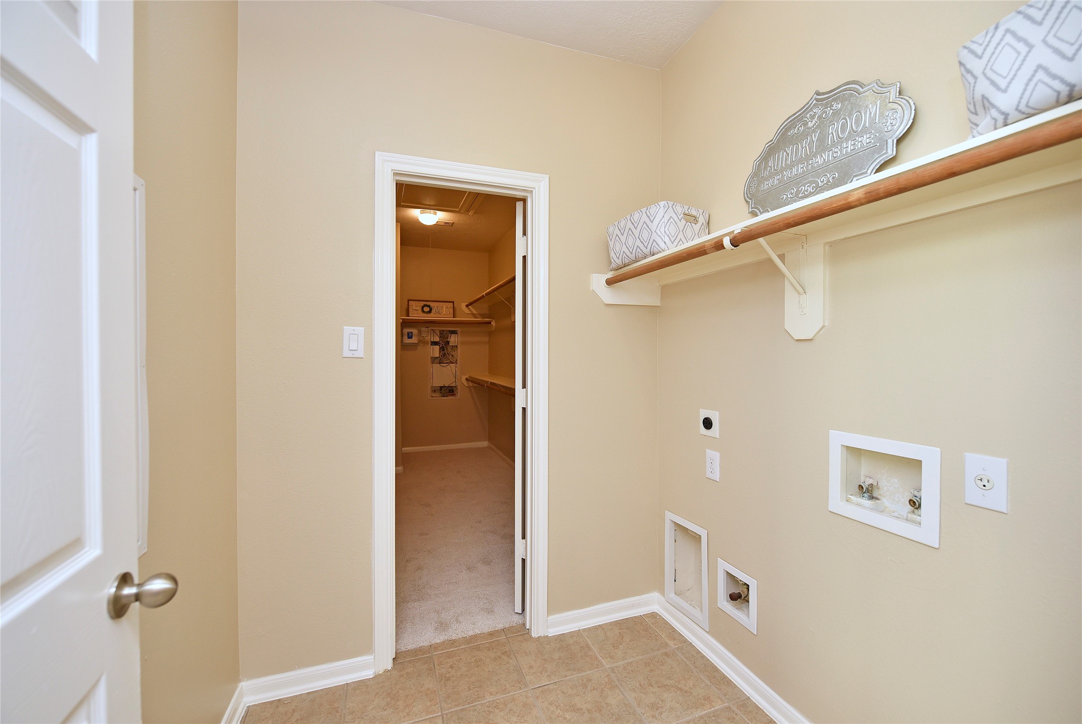 29703 Meridian Hill Drive Spring, TX 77386 - Photo 20 of 43 a view of walk in closet