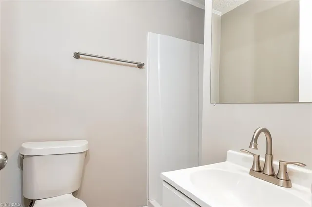 $1,540 | 2034 Willow Road, Greensboro, NC 27406