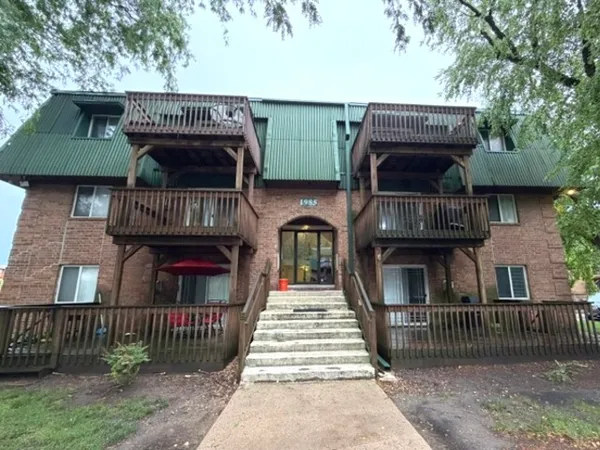 $1,850 | 1985 Tall Oaks Drive, Unit 1A, Aurora, IL 60505
