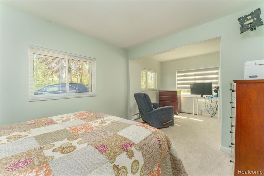 28615 Rollcrest Road Farmington Hills, MI 48334 - Photo 17 of 24