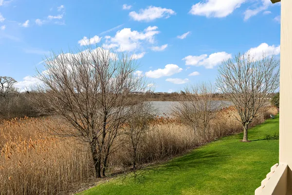 $319,900 | 6881 Geneva Drive, Tinley Park, IL 60477