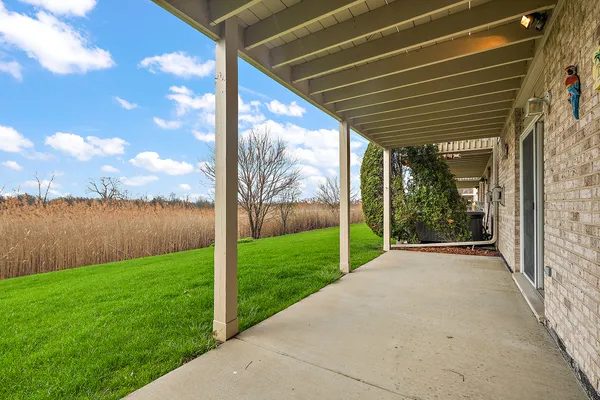 $319,900 | 6881 Geneva Drive, Tinley Park, IL 60477