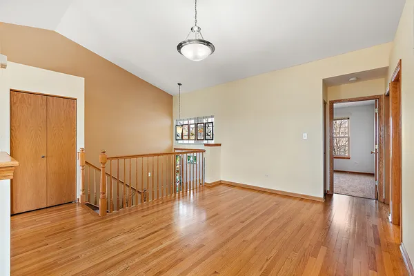 $319,900 | 6881 Geneva Drive, Tinley Park, IL 60477