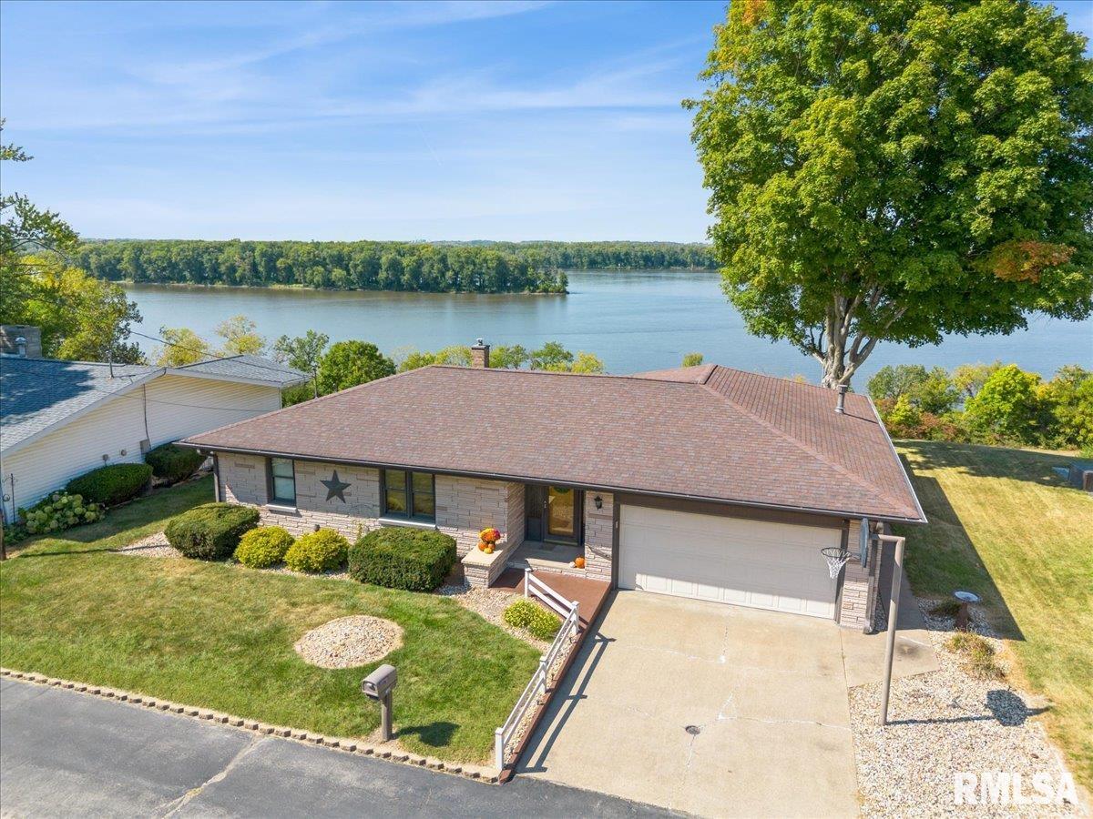 1006 South Church Street Albany, IL 61230 - Photo 3 of 45