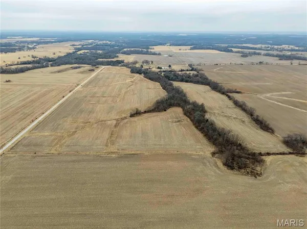 $450,000 | 277 County Road 277, Kahoka, MO 63445