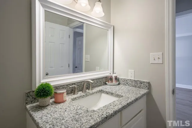 $1,675 | 312 West Park Street, Cary, NC 27511