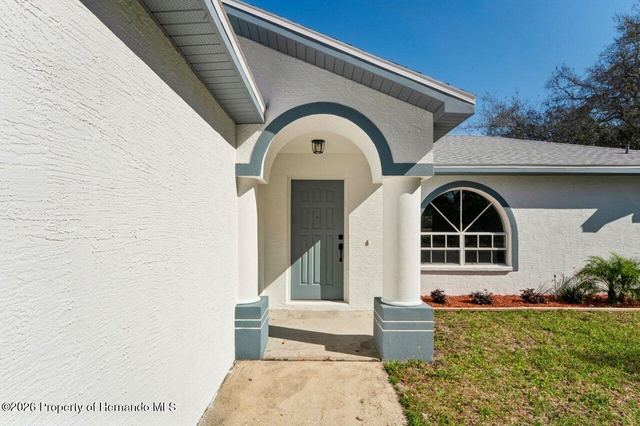 16411 Fiscus Drive Spring Hill, FL 34610 - Photo 2 of 30