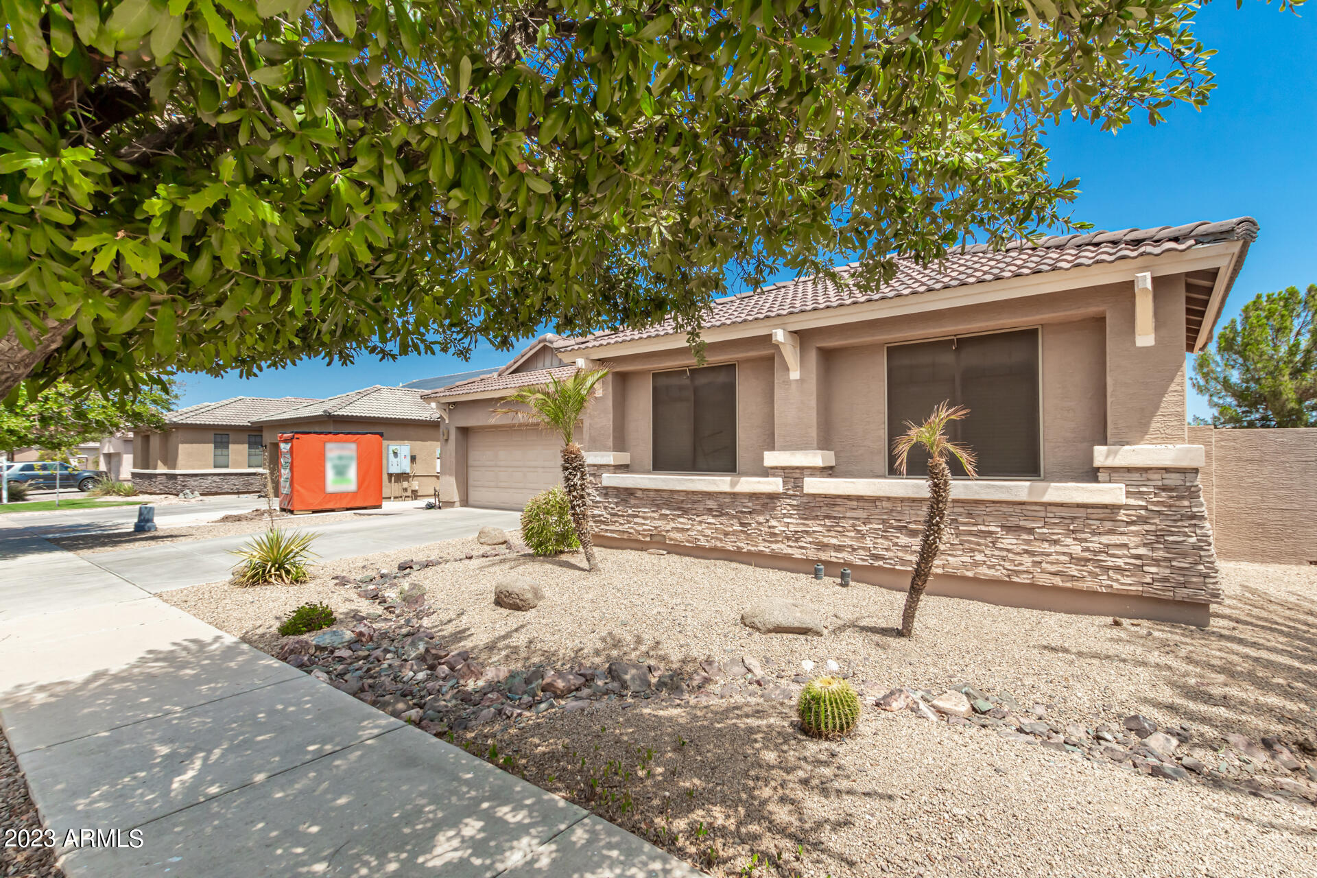 2602 West Apollo Road Phoenix, AZ 85041 - Photo 8 of 35 08 - Apollo 2602