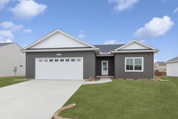 $443,000 | 4618 West 12th Street, Davenport, IA 52804