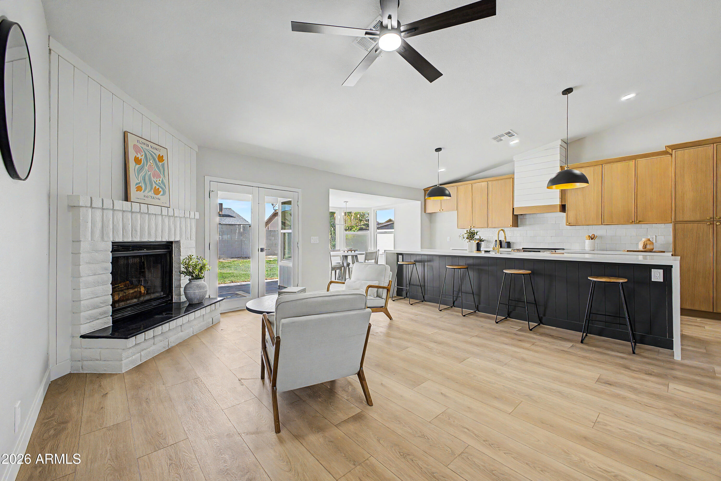 906 West Redfield Road Tempe, AZ 85283 - Photo 8 of 32 r13