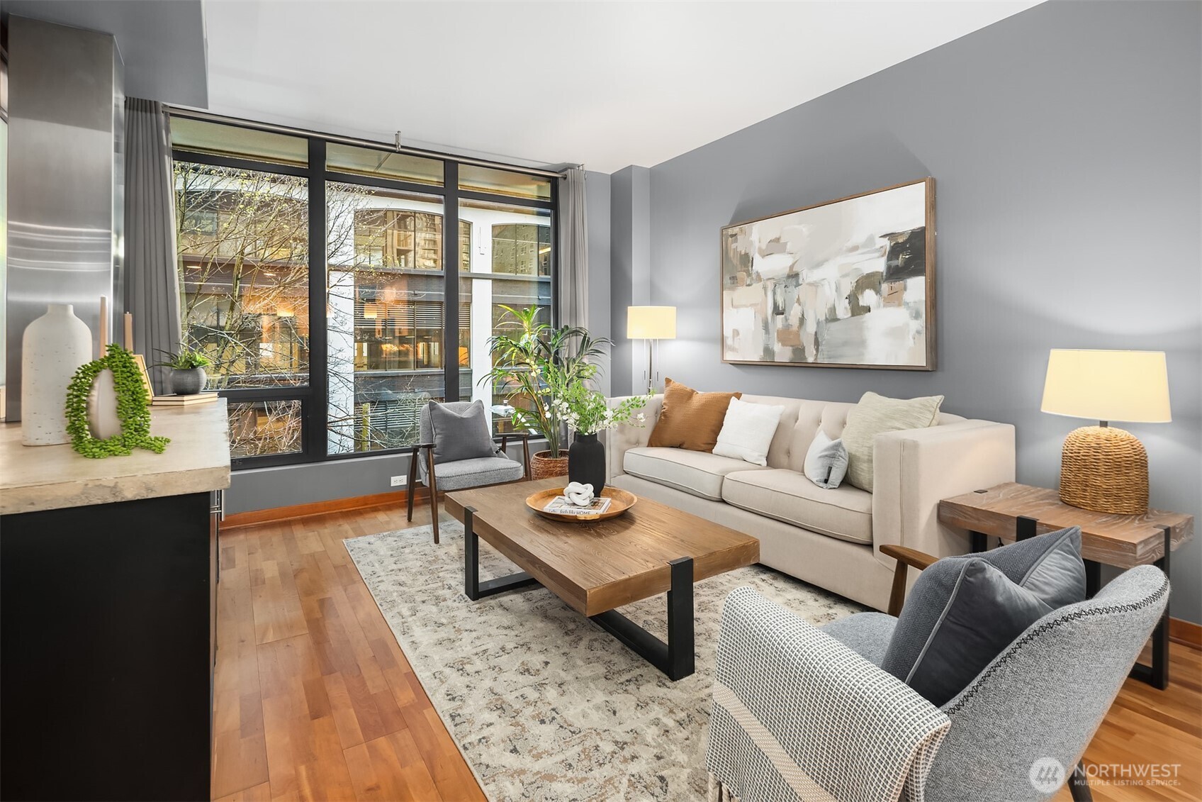 2716 Elliott Avenue, Unit 402 Seattle, WA 98121 - Photo 12 of 33