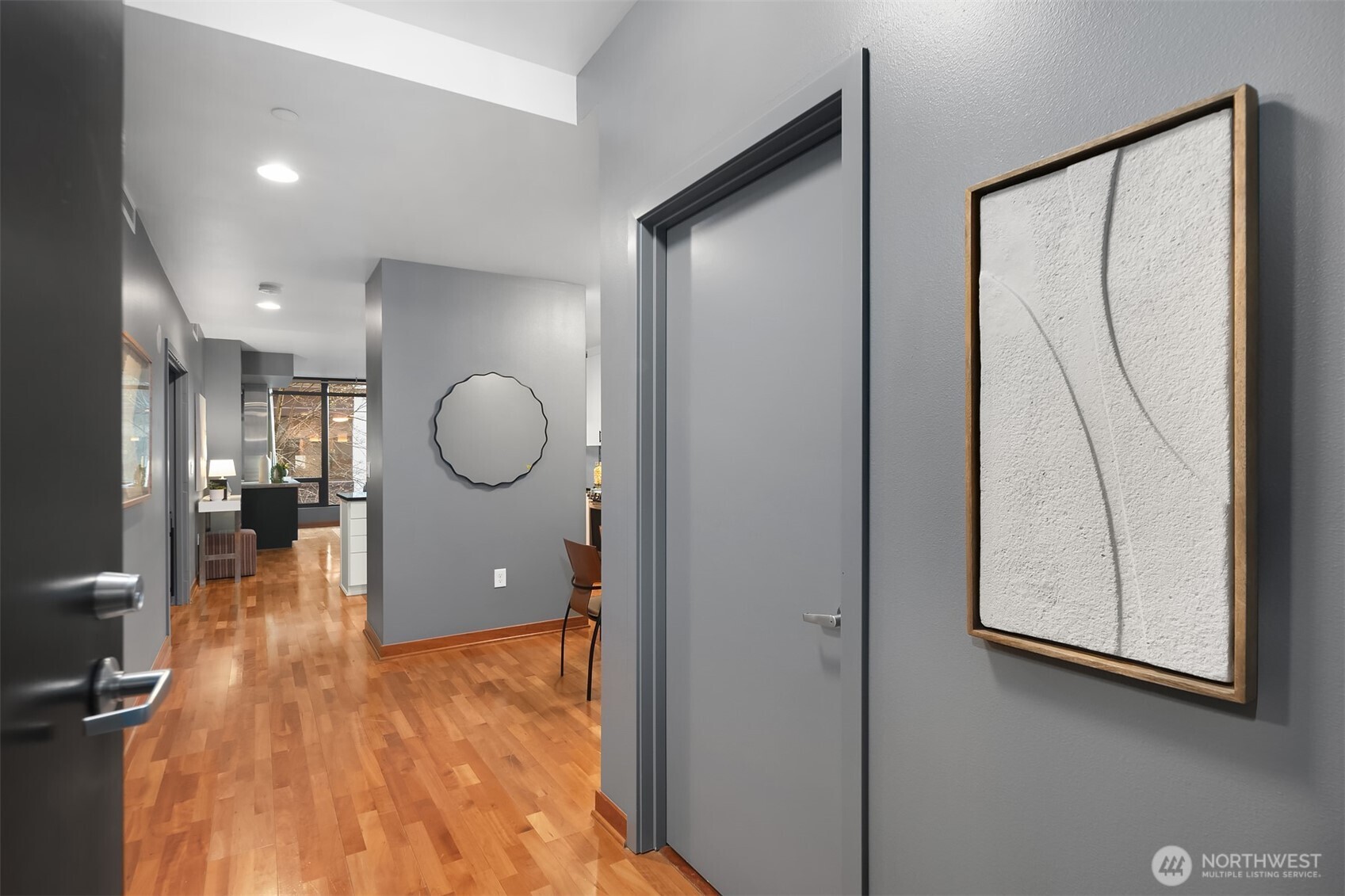 2716 Elliott Avenue, Unit 402 Seattle, WA 98121 - Photo 20 of 33