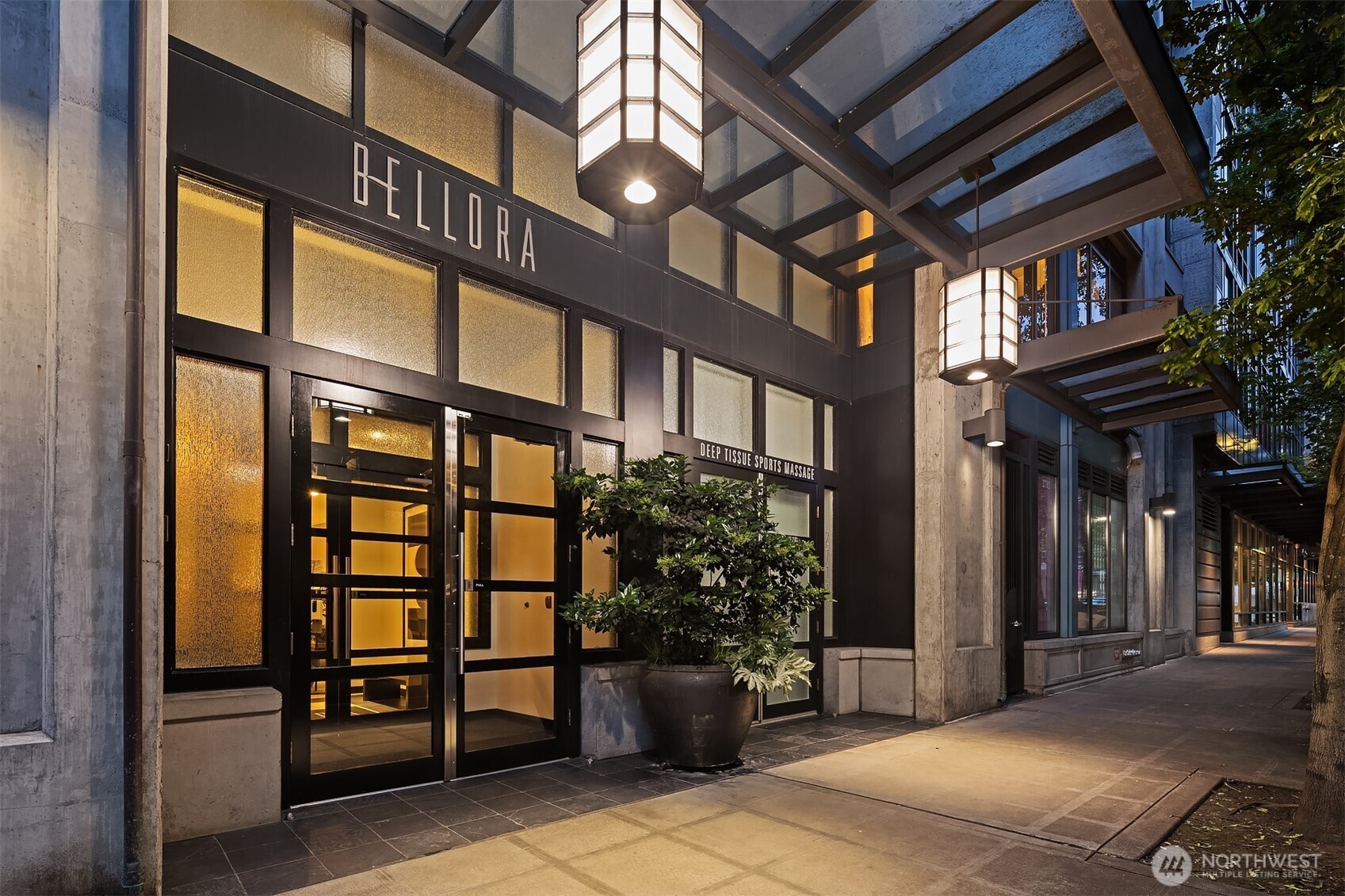 2716 Elliott Avenue, Unit 402 Seattle, WA 98121 - Photo 23 of 33