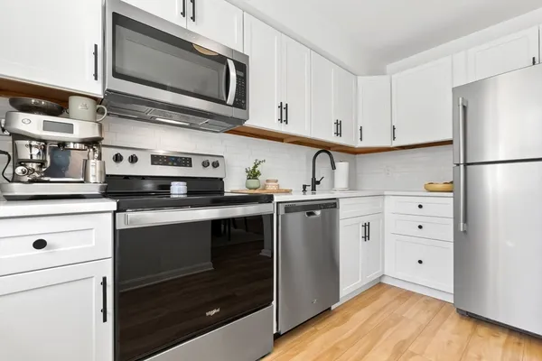 $695,000 | 12 Pickett Street, Unit H, Beverly, MA 01915