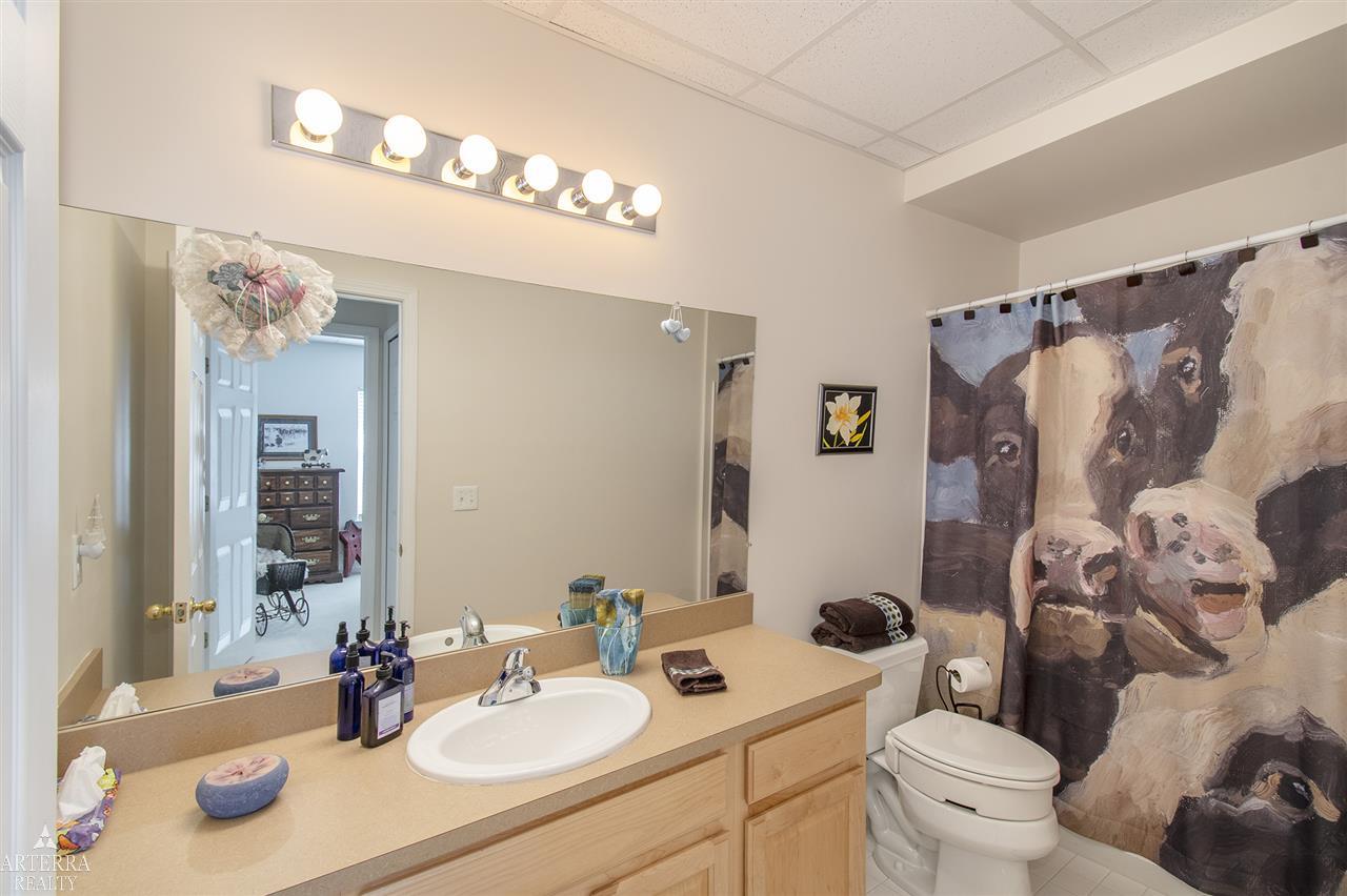 694 West Bluff Court Rochester, MI 48307 - Photo 27 of 35