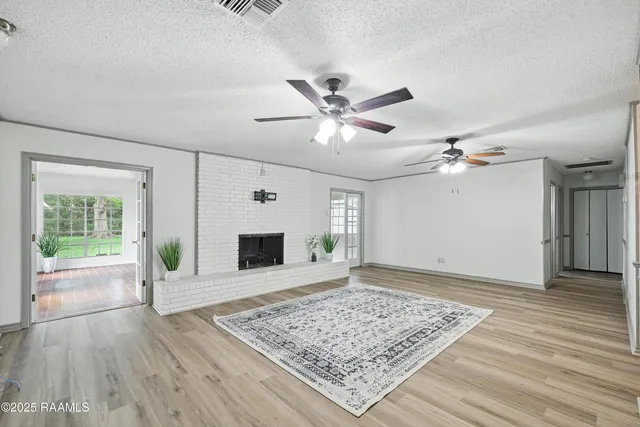 $2,250 | 301 Estainville Avenue, Lafayette, LA 70508