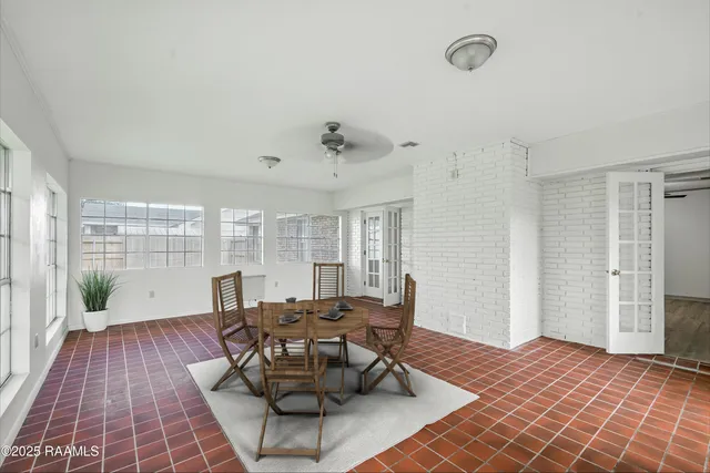 $2,250 | 301 Estainville Avenue, Lafayette, LA 70508