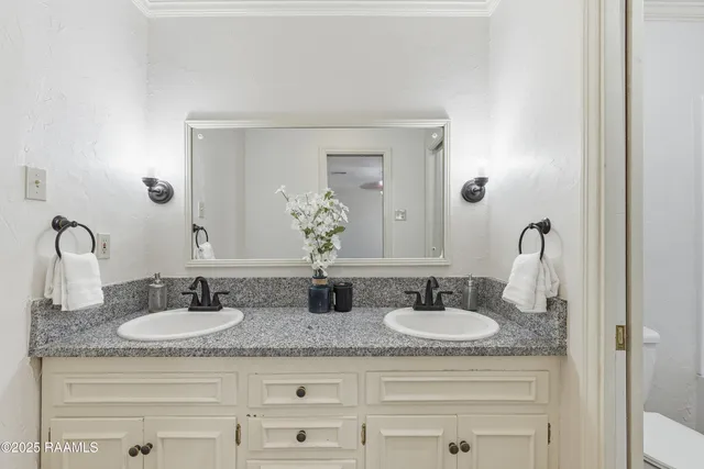 $2,250 | 301 Estainville Avenue, Lafayette, LA 70508