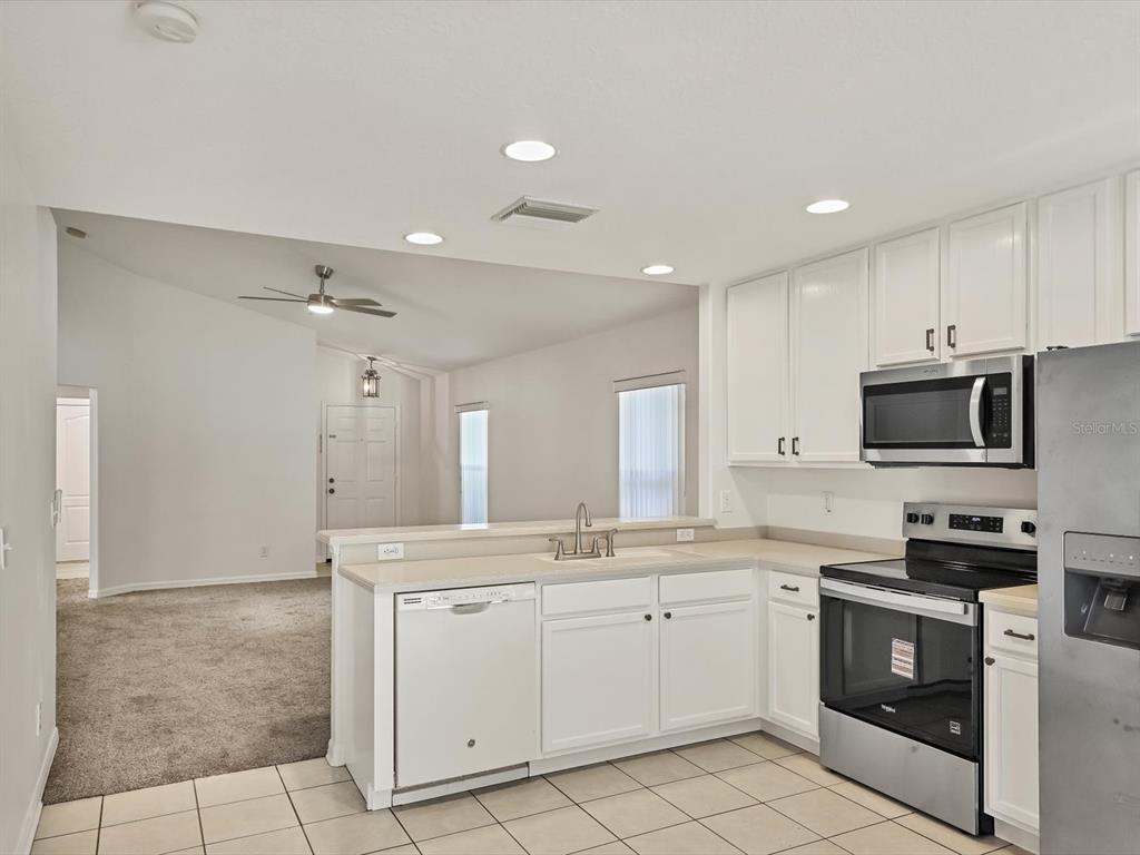 6258 Blue Runner Court Lakewood Ranch, FL 34202 - Photo 13 of 23
