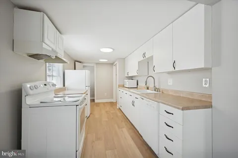 $535,000 | 513 Stewart Road, Hatboro, PA 19040