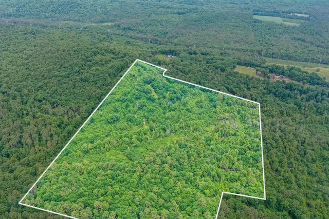 $349,900 | 231 Mutton Road, Webster, NH 03303