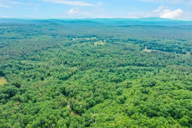 $349,900 | 231 Mutton Road, Webster, NH 03303