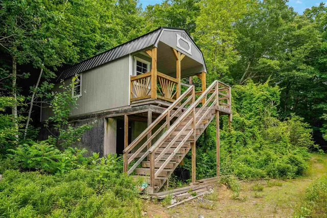 $349,900 | 231 Mutton Road, Webster, NH 03303