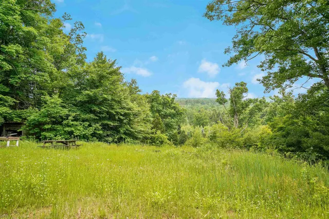 $349,900 | 231 Mutton Road, Webster, NH 03303