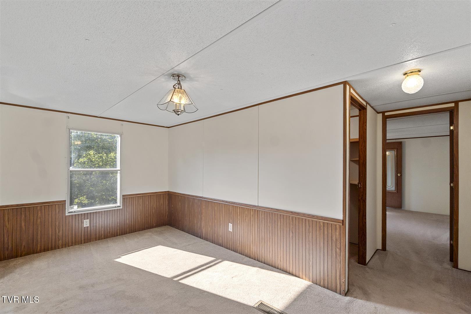 565 Greene Mountain Road Greeneville, TN 37743 - Photo 12 of 50 11