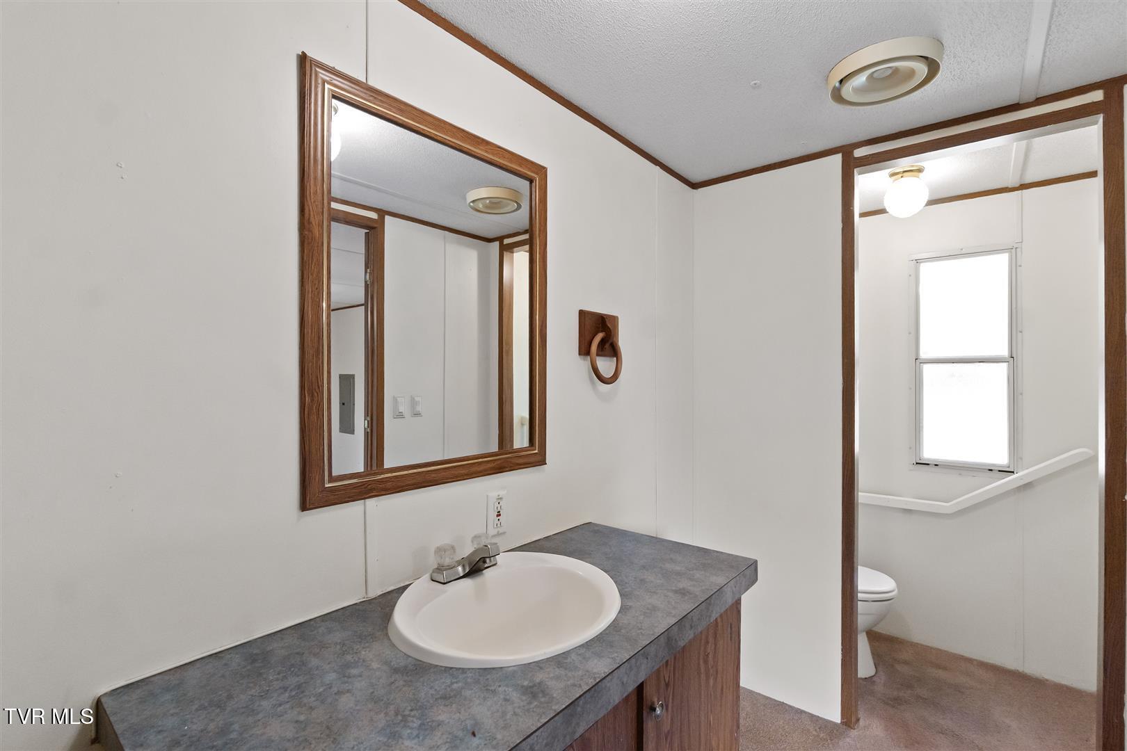 565 Greene Mountain Road Greeneville, TN 37743 - Photo 18 of 50 17