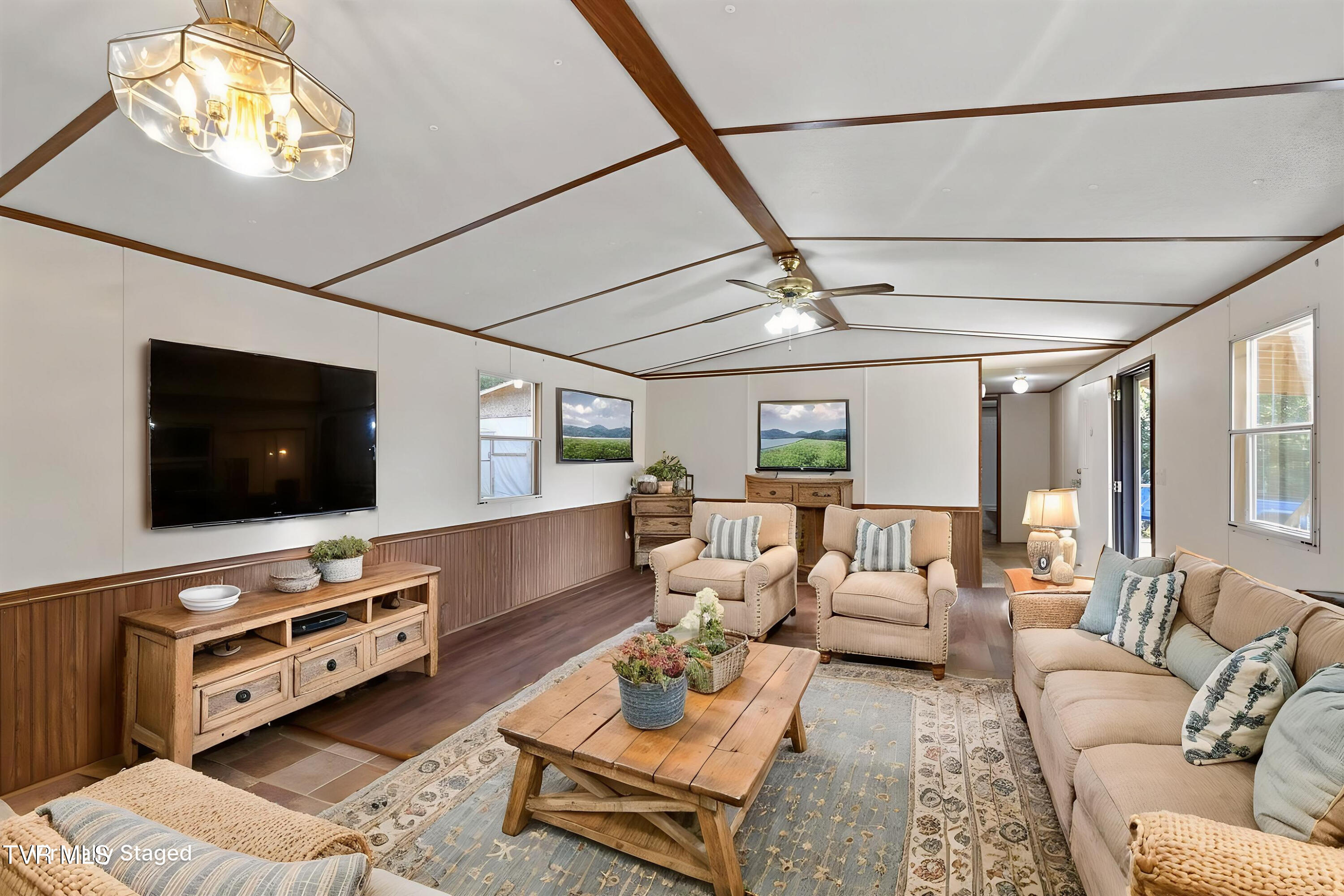 565 Greene Mountain Road Greeneville, TN 37743 - Photo 3 of 50 2 - Living Room - Farmhouse - 1