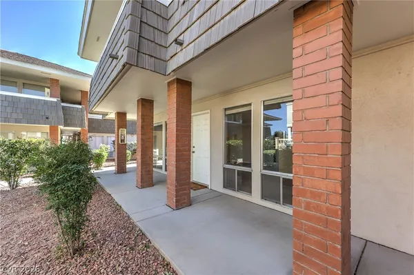 $1,000 | 714 Oakmont Avenue, Unit 1101, Las Vegas, NV 89109