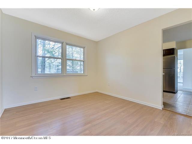 225 Spray Road Manahawkin, NJ 08050 - Photo 11 of 31 11