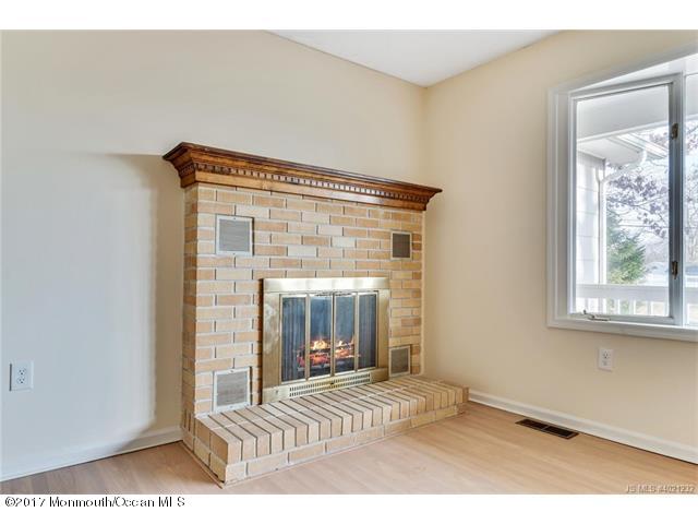 225 Spray Road Manahawkin, NJ 08050 - Photo 9 of 31 9