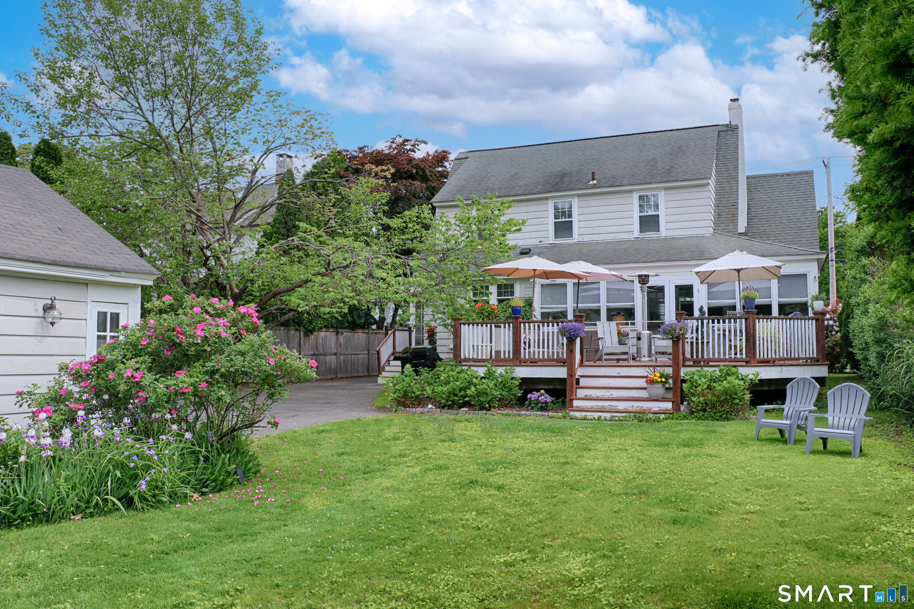 372 Rowland Road Fairfield, CT 06824 - Photo 4 of 37