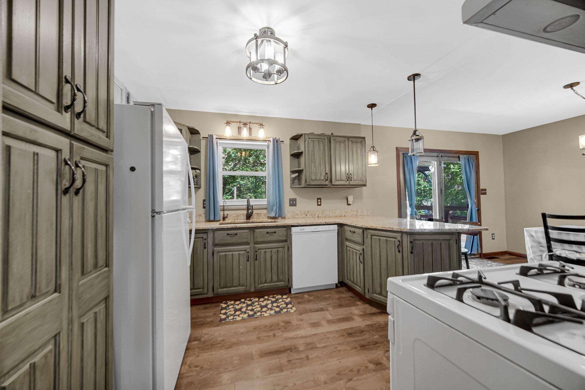 10317 North 486 East, Unit 6 Demotte, IN 46310 - Photo 11 of 29 1920x1280