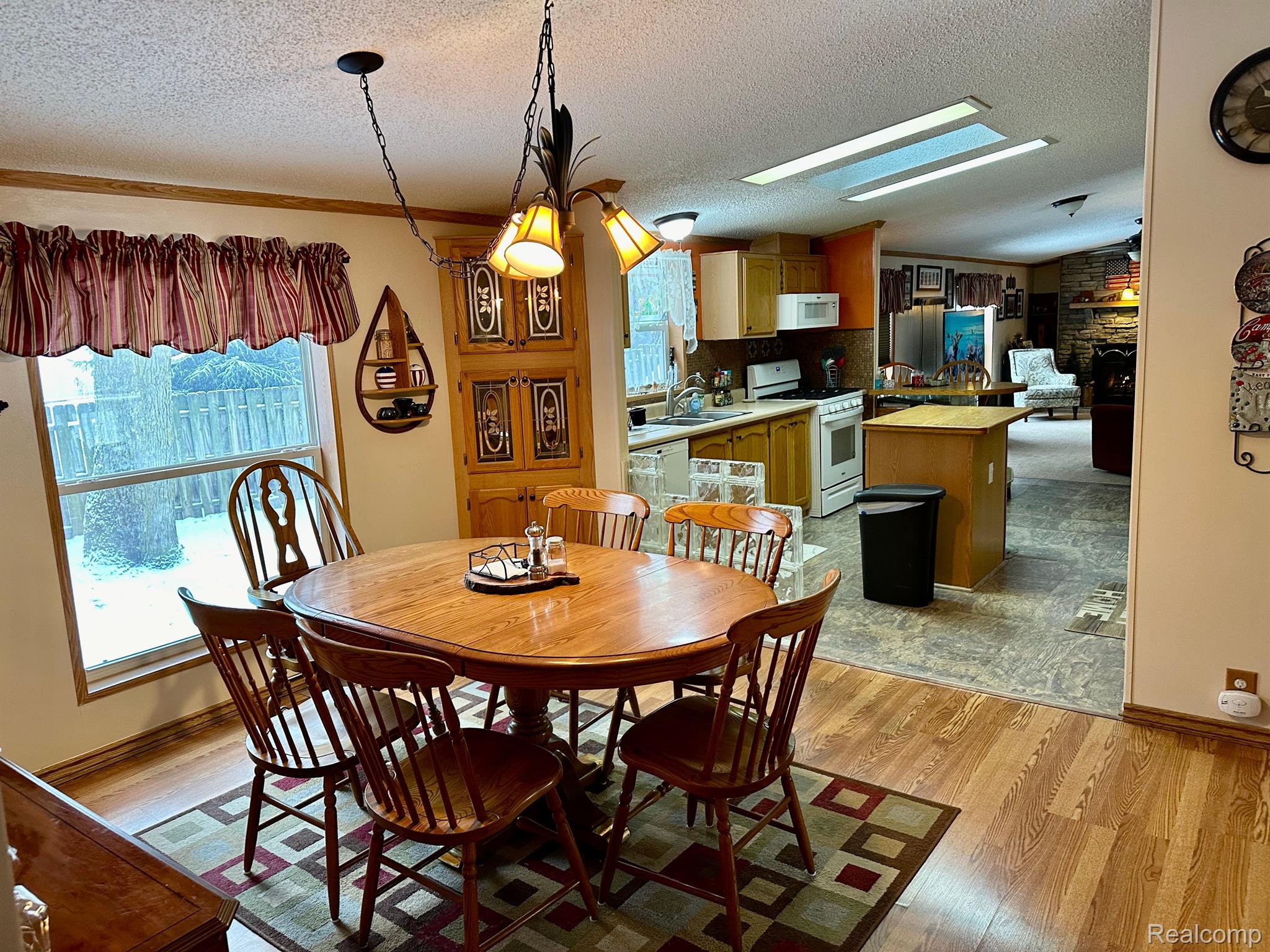 7058 Sheldon Road Whitmore Lake, MI 48189 - Photo 11 of 28 Gallery Image 11